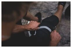 Rodilleras Poc VPD Air Fabio Wibmer Edition Negro Negro / Dorado -Tienda De Bicicletas 16119515f7c69a3bf68d6.04201089