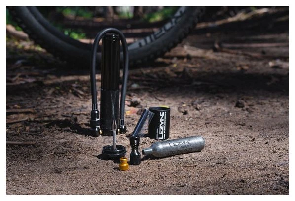 Bomba De Mano Lezyne CNC Tubeless Drive (máx.30 Psi / 2 Bar) Negro 5 Bomba De Mano Lezyne CNC Tubeless Drive (máx.30 Psi / 2 Bar) Negro - Imagen 3